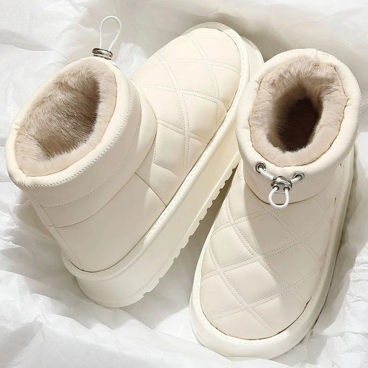 Waterproof quilted boots