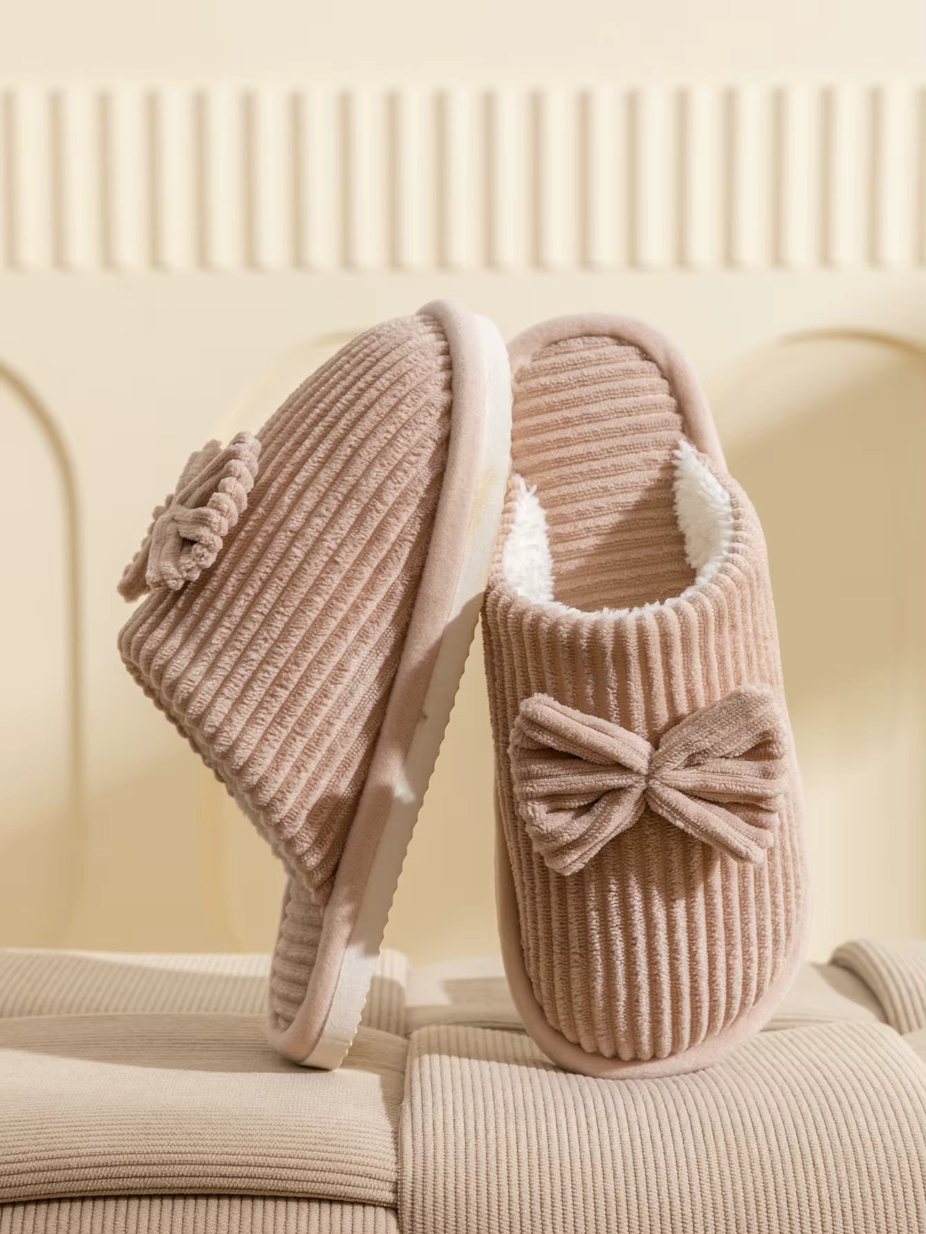 Bow slippers